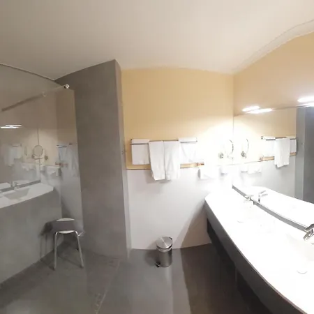 Kurzentrum 4*