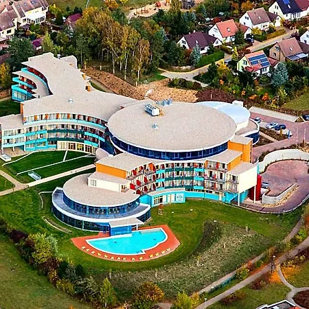 Kurzentrum Szálloda 4*